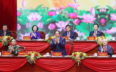 Đoàn Chủ tịch điều hành Đại hội đại biểu Đảng bộ Chính phủ lần thứ I, nhiệm kỳ 2025-2030. Ảnh: Dương Giang-TTXVN 
