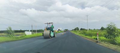 Đầu tư hạ tầng thúc đẩy phát triển kinh tế trong vùng đồng bào dân tộc Khmer tại tỉnh Cà Mau. Ảnh: TTXVN phát.