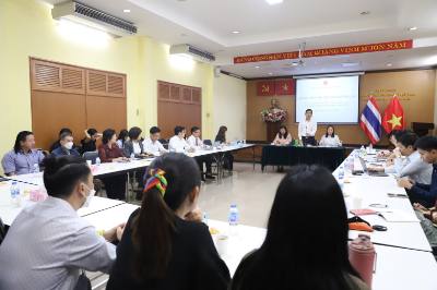 Quang cảnh cuộc gặp mặt giới trí thức Việt Nam tại Thái Lan. Ảnh: Đỗ Sinh – PV TTXVN tại Thái Lan