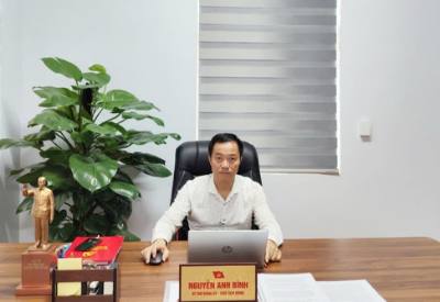 Ông Nguyễn Anh Bình, Bí thư Đảng ủy xã Chiềng Mung, tỉnh Sơn La đóng góp ý kiến vào dự thảo các văn kiện trình Đại hội XIV của Đảng. Ảnh: TTXVN phát