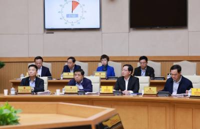 Các Phó Thủ tướng tham dự Phiên họp Chính phủ chuyên đề về Trung tâm Tài chính quốc tế tại Việt Nam. Ảnh: Dương Giang-TTXVN
