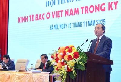 Đồng chí Hoàng Trung Dũng, Tổng biên tập Tạp chí Cộng sản phát biểu. Ảnh: Minh Đức – TTXVN