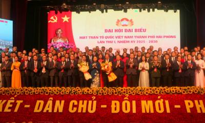 Ủy ban MTTQ Việt Nam thành phố Hải Phòng khóa I, nhiệm kỳ 2025-2030, ra mắt Đại hội. Ảnh: Minh Thu- TTXVN