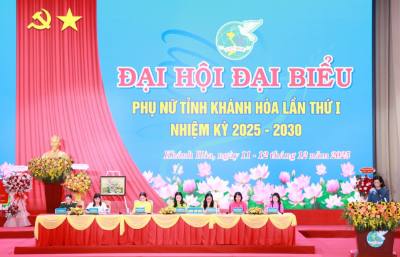 Đoàn Chủ tịch điều hành Đại hội. Ảnh: Phan Sáu - TTXVN