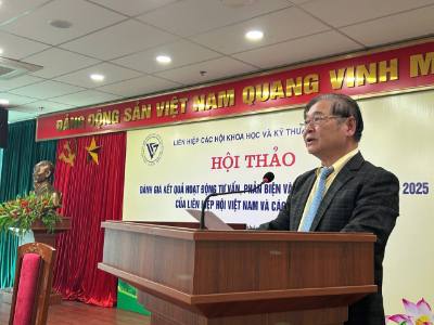Tiến sỹ khoa học Phan Xuân Dũng, Chủ tịch Liên hiệp các Hội Khoa học và Kỹ thuật Việt Nam phát biểu khai mạc hội thảo. Ảnh: Thanh Hương - TTXVN
