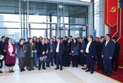 Thường trực Ban Bí thư Trần Cẩm Tú kiểm tra công tác chuẩn bị Đại hội đại biểu toàn quốc lần thứ XIV của Đảng tại Trung tâm Hội nghị quốc gia. Ảnh: Phương Hoa - TTXVN