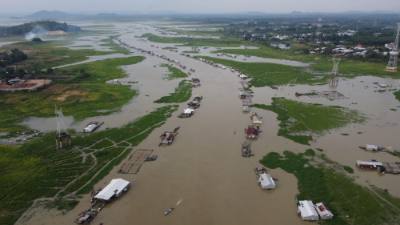Khu làng bè dọc La Ngà là điểm du lịch thu hút du khách trên tuyến Đồng Nai - Đà Lạt. Ảnh: Sỹ Tuyên - TTXVN