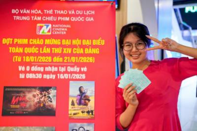 Những bộ phim cách mạng chào mừng Đại hội XIV của Đảng thu hút sự quan tâm của người dân. Ảnh: Khánh Hoà - TTXVN