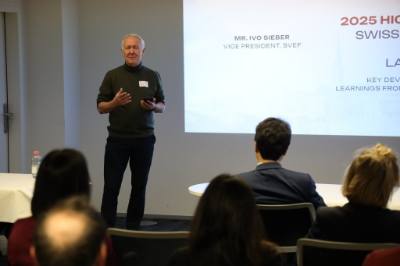 Ông Ivo Sieber - nguyên Đại sứ Thụy Sĩ tại Việt Nam - phát biểu trong một sự kiện tại Zurich. Ảnh: TTXVN phát 