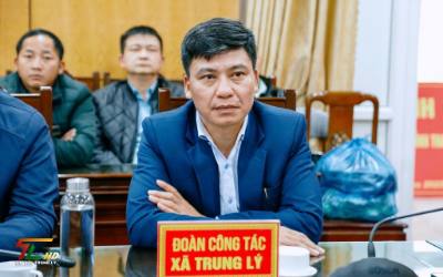 Chủ tịch UBND xã Trung Lý  Trần Văn Thắng đặt nhiều kỳ vọng vào Đại hội XIV của Đảng. Ảnh: Hoa Mai - TTXVN