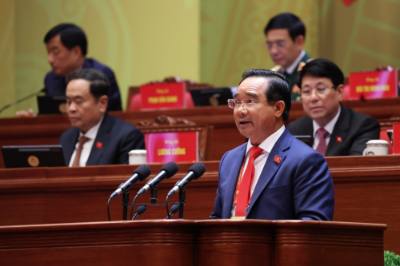 Đồng chí Nguyễn Văn Được, Ủy viên Trung ương Đảng, Phó Bí thư Thành ủy, Chủ tịch Ủy ban nhân dân Thành phố Hồ Chí Minh, tham luận về vấn đề “Phát huy vai trò đầu tàu, xây dựng Thành phố Hồ Chí Minh trở thành trung tâm khoa học, công nghệ và đổi mới sáng tạo mang tầm quốc tế, tạo động lực lan tỏa phát triển cho cả nước”. Ảnh: TTXVN