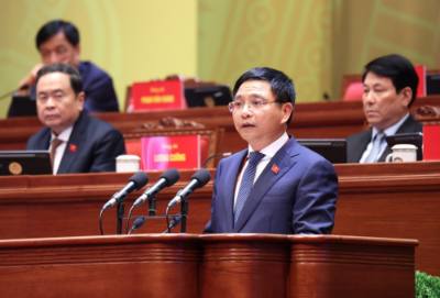 Đồng chí Nguyễn Văn Thắng, Ủy viên Trung ương Đảng, Bí thư Đảng ủy, Bộ trưởng Bộ Tài chính, trình bày tham luận “Hoàn thiện thể chế, pháp luật về huy động, sử dụng nguồn lực tài chính đáp ứng yêu cầu phát triển đất nước nhanh và bền vững”. Ảnh: TTXVN