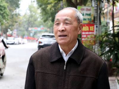 Ông Nguyễn Đình Thung, người uy tín khối cửa Bắc, phường Lương Văn Tri, tỉnh Lạng Sơn, tin tưởng Nghị quyết của Đại hội XIV sẽ nhanh chóng phát huy hiệu quả trong thực tế đời sống. Ảnh: Văn Đạt - TTXVN