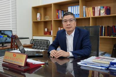 Ông Phạm Công Lương, Bí thư Chi bộ Khu dân cư Bình Phước 1, phường Hải Châu phấn khởi trước những quyết sách Đại hội XIV của Đảng đã đề ra để lãnh đạo đưa đất nước bước vào chặng đường phát triển mới. Ảnh: Quốc Dũng – TTXVN