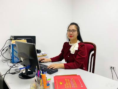 Thạc sĩ Nguyễn Thu Trang, Viện Hàn lâm Khoa học xã hội Việt Nam nhìn nhận các cơ chế, chính sách đặc thù nêu trong Văn kiện Đại hội XIV có ý nghĩa quan trọng trong việc tạo nền tảng để các cơ quan nghiên cứu chủ động phát hiện, bồi dưỡng và hình thành đội ngũ nhân lực kế cận có chất lượng. Ảnh: Thanh Hương - TTXVN