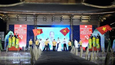 Một tiết mục đặc sắc tại chương trình. Ảnh: Đức Phương - TTXVN