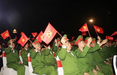 Đông đảo cán bộ, chiến sĩ công an tỉnh Lào Cai phấn khởi trước thành công Đại hội XIV của Đảng. Ảnh: Đinh Thùy - TTXVN