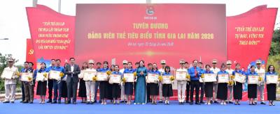 Tuyên dương 96 đảng viên trẻ tiêu biểu tỉnh Gia Lai năm 2026. Ảnh: Quang Thái-TTXVN