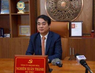 Ông Nghiêm Xuân Thành, Ủy viên Trung ương Đảng, Bí thư Tỉnh ủy Khánh Hòa, trả lời phỏng vấn TTXVN. Ảnh: Xuân Triệu - TTXVN